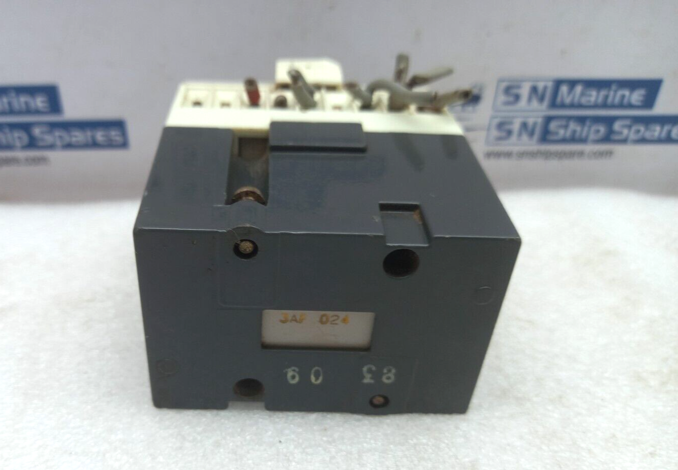 Telemecanique CA2-FN 144 Control Relay Ith=10A U=500V~ 300V AC Or DC