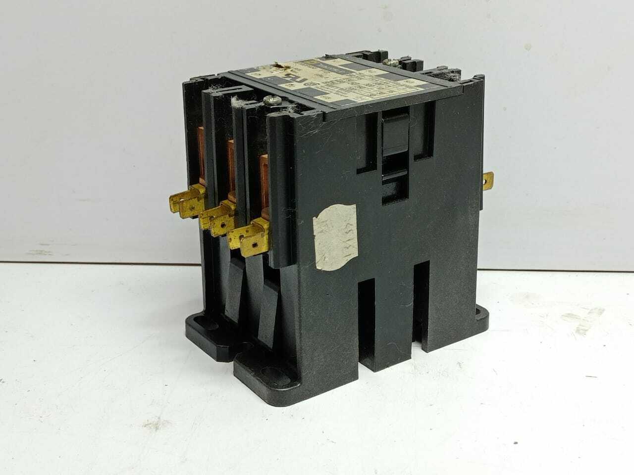 Square D 8910DPA53 Contactor Y125 65A Res  Ser B