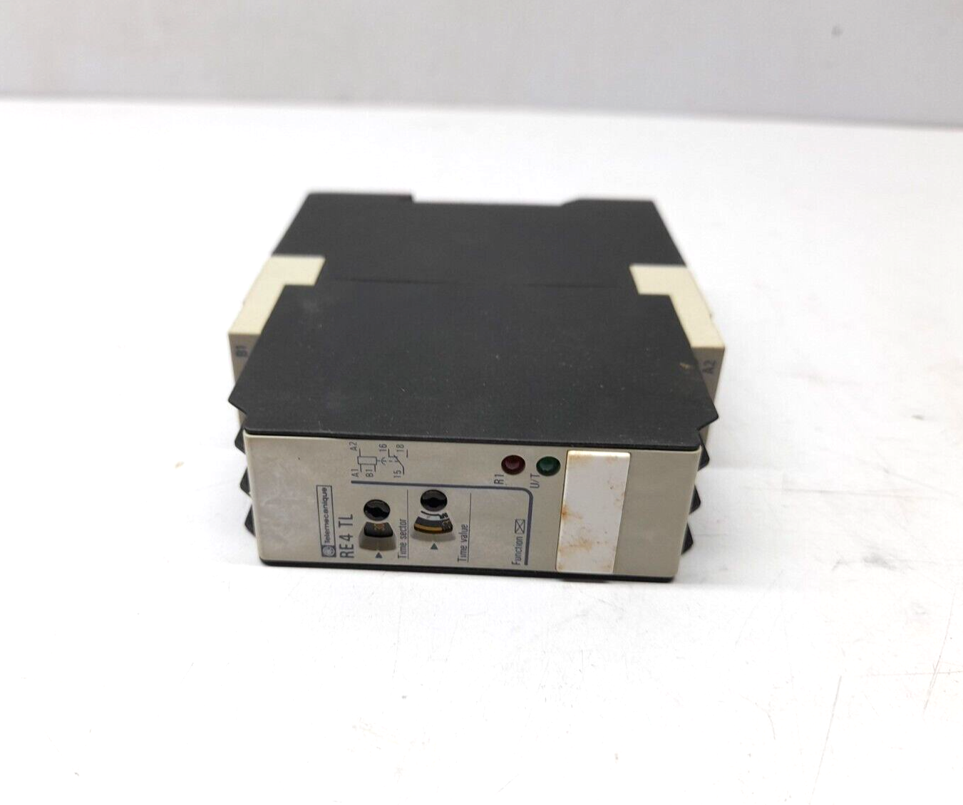 Telemecanique RE4-TL11BU Time Delay Relay RE4 TL11BU 0.05s-300h 24VDC 110-240VAC