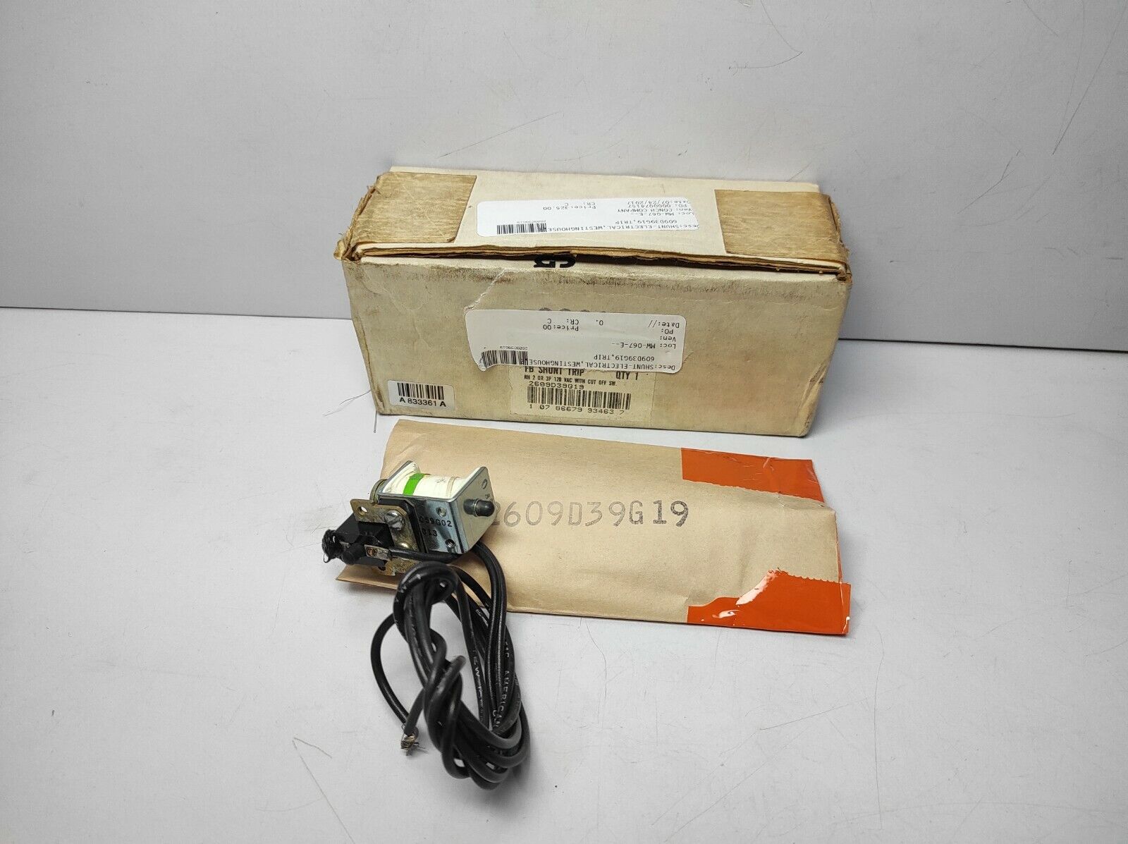 Westinghouse 2609D39G19 FB Shunt Trip RH 2 OR 3P 120VAC With Cut Off Switch