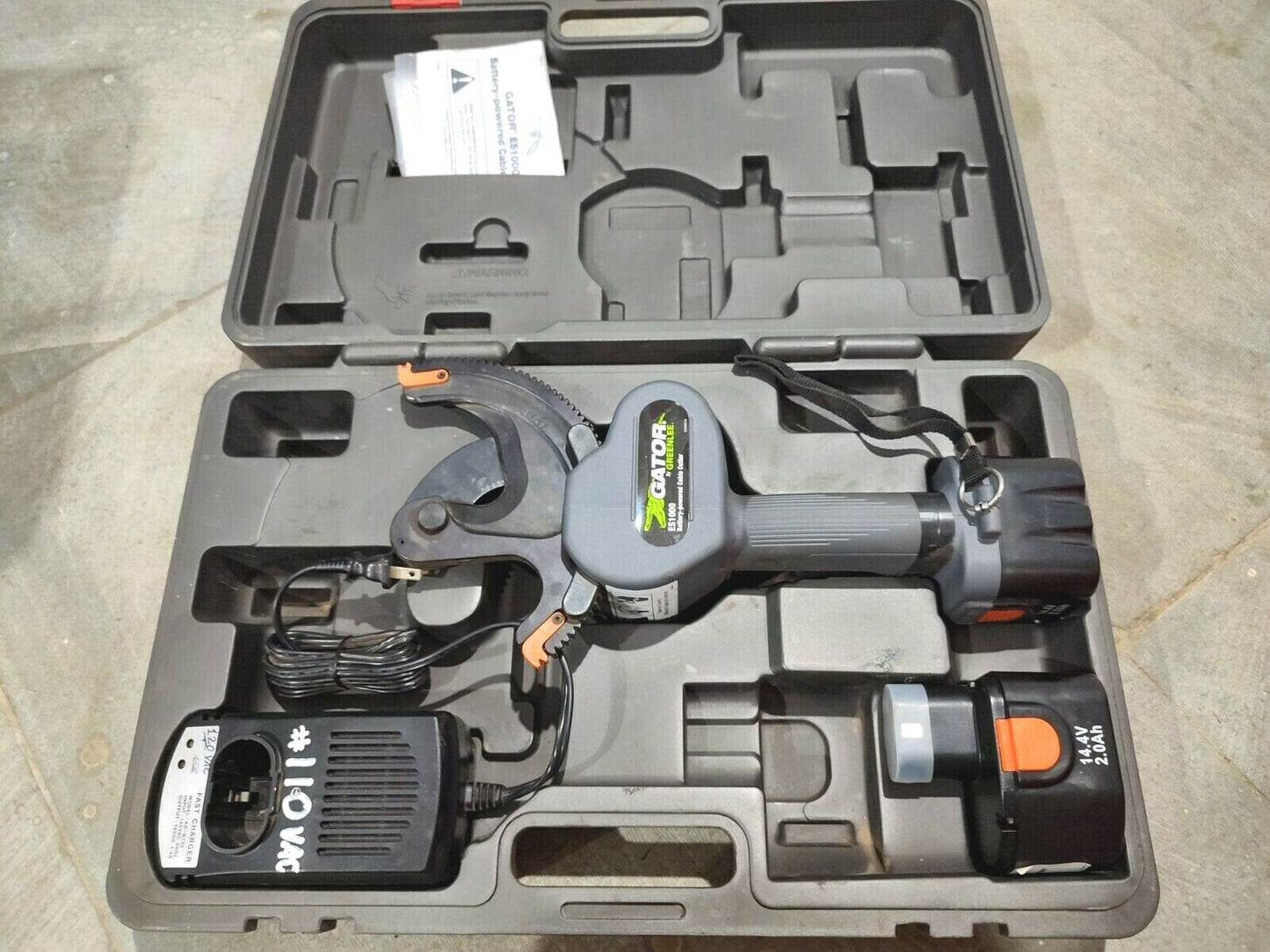 Greenlee ES1000 Gator Battery-Powered Cable Cutter 