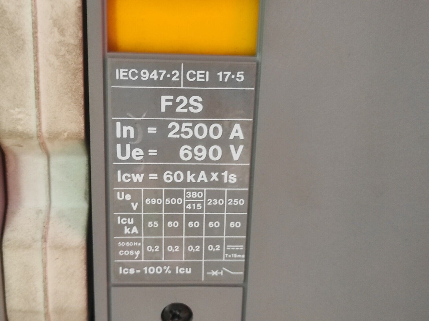 ABB Sace F2 F2S Circuit Breaker 2500A In 2500A Ue 690V Icw 60kAx1S F2S2500A