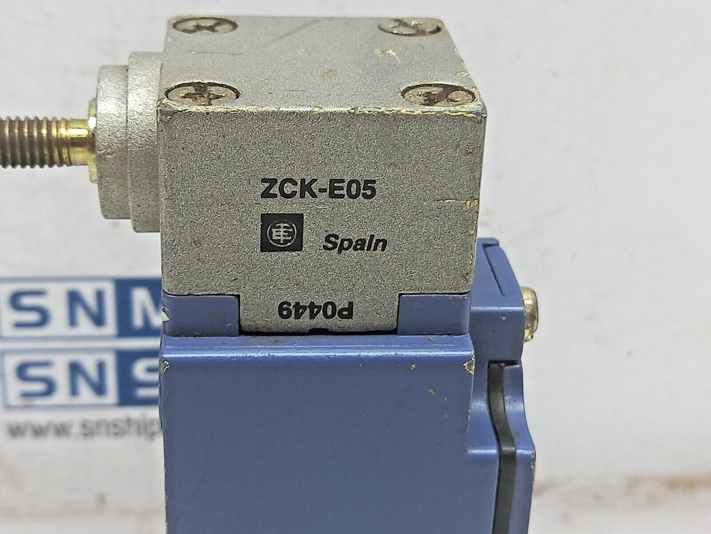 Telemecanique XCK-J Limit Switch AC15 240V 3A With ZCK-E05 Head