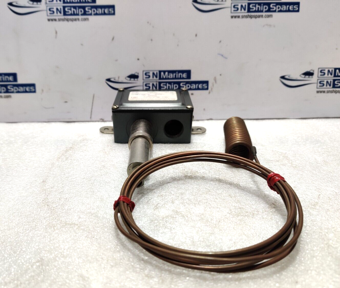 United Electric Controls  5856 Temperature Controller Type: F7D