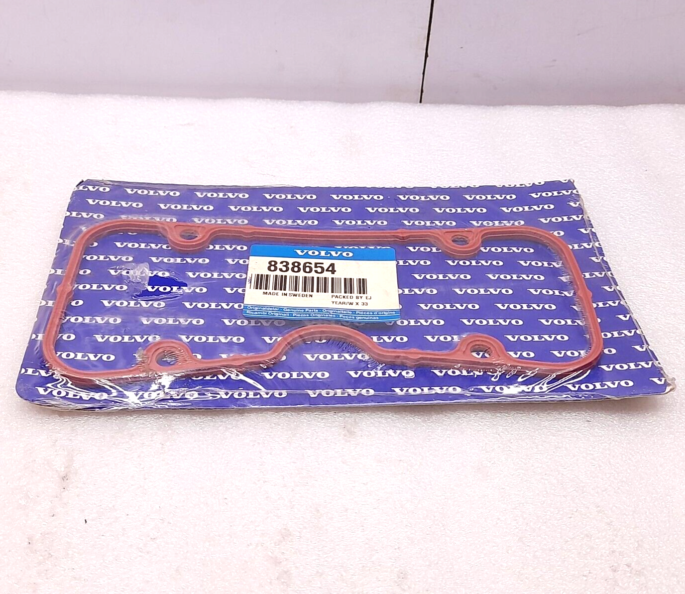 Volvo 838654 Cover Gasket