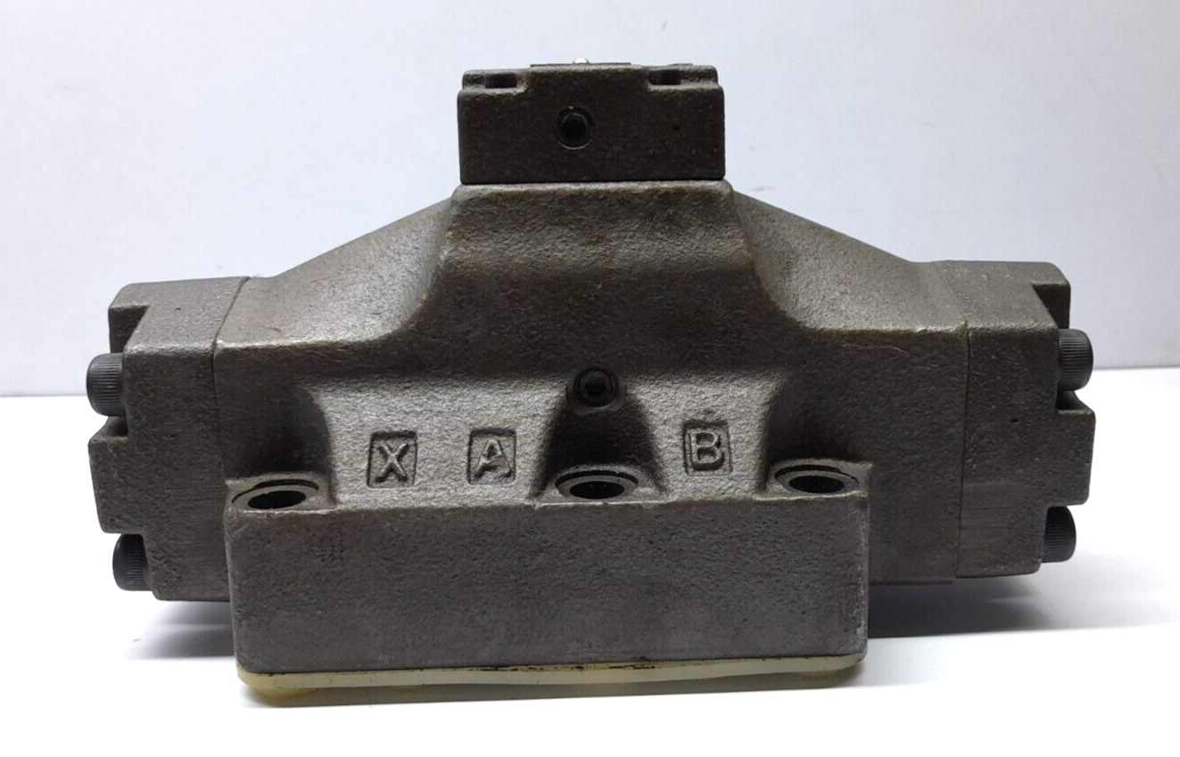 Yuken DHG-06-3C2-5090 Directional Valve DHG063C25090