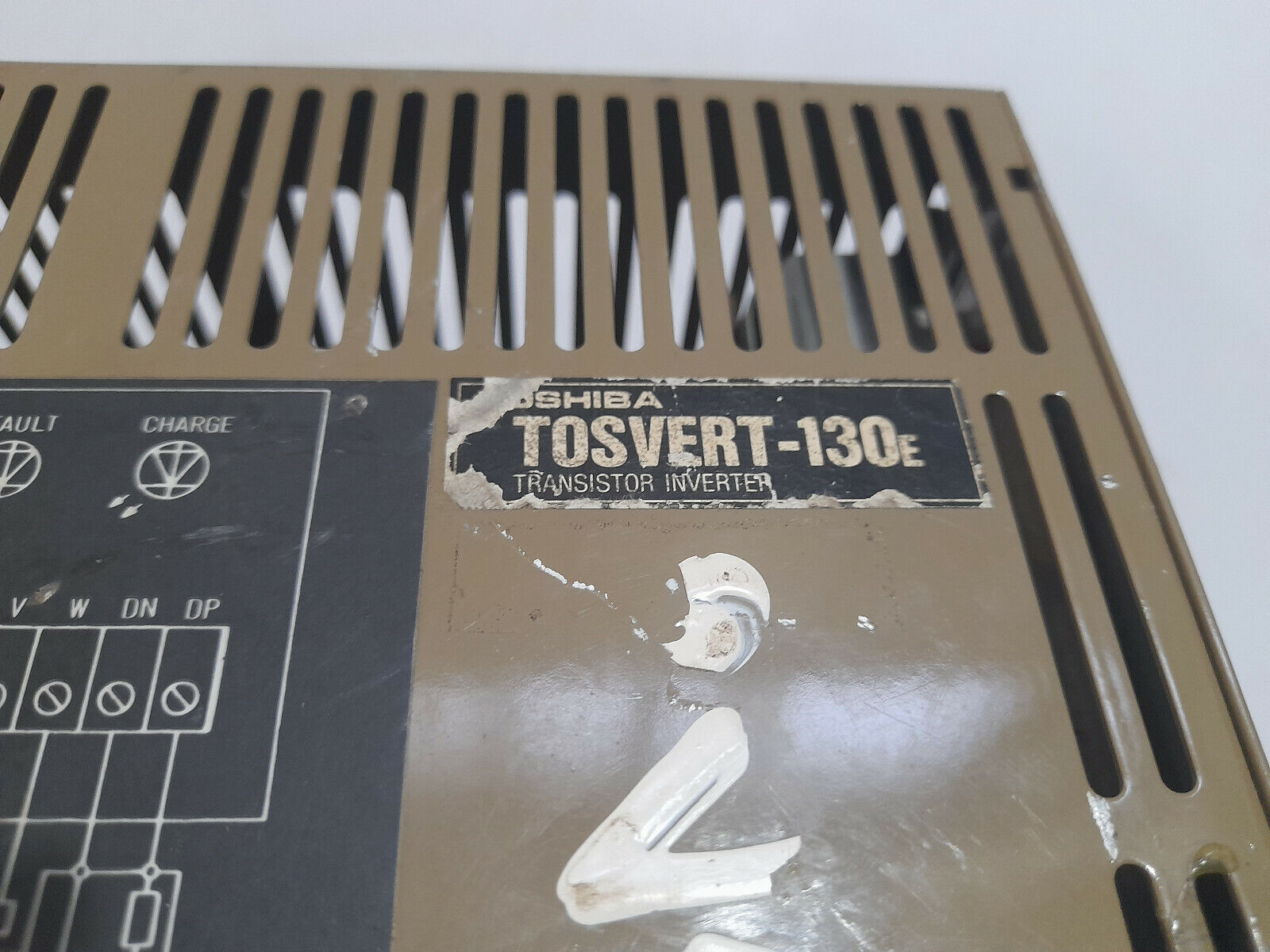 Toshiba Tosvert-130E Transistor Inverter IN IPH 22/240V 50/60Hz OUT 0.75kVA 