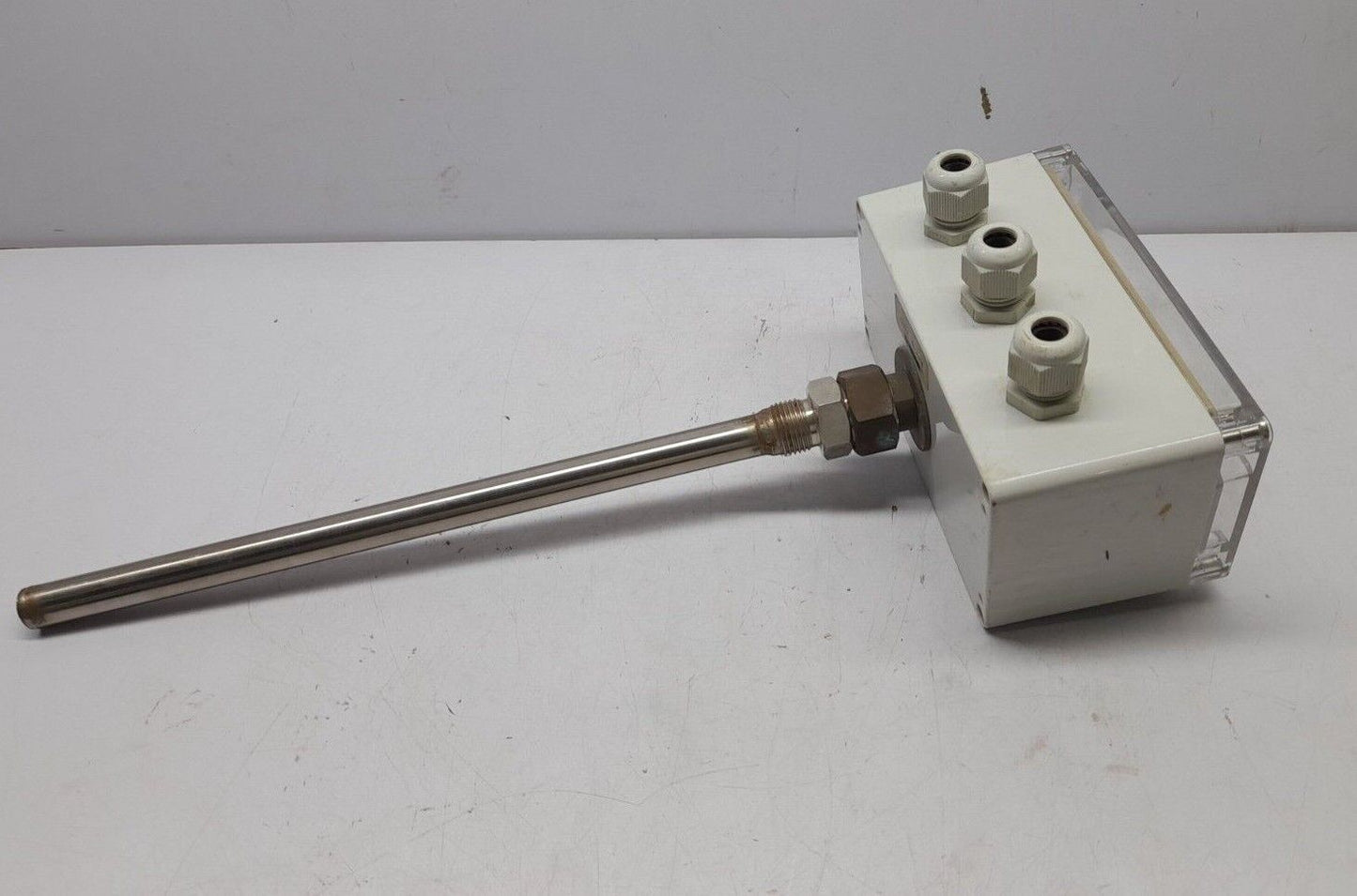 Woerner AB31-143-1A2A3A-W Temperature Controller 900013647 Max 250VAC 16A/220VDC