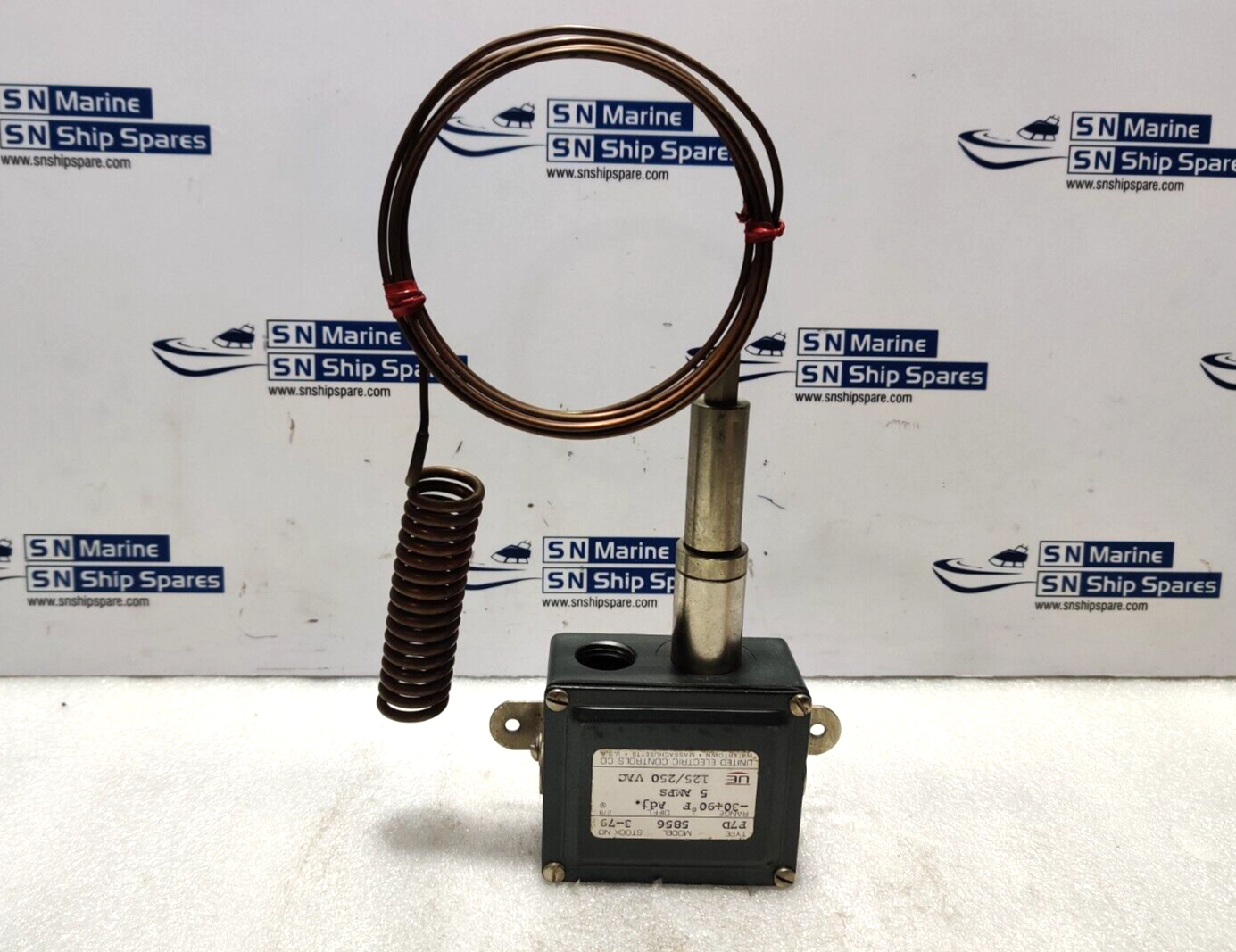 United Electric Controls  5856 Temperature Controller Type: F7D