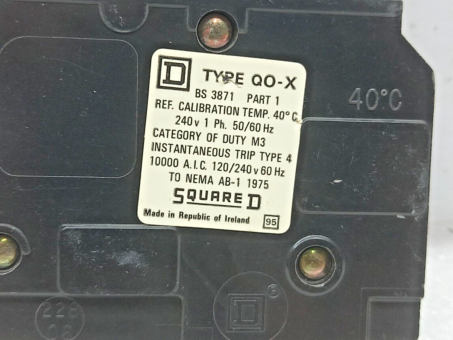Square D Q0215 Circuit Breaker 2Pole Type: QO-X 240V 1Ph. 50/60Hz