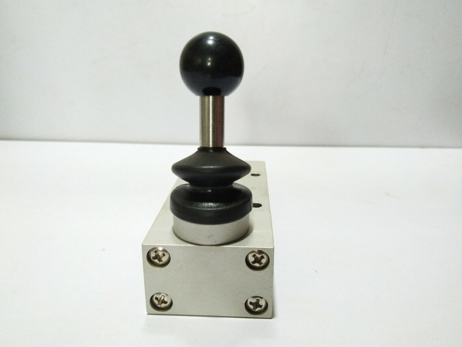 AIRTEC HF-18-310 HAND LEVER VALVE 3/2 WAY VALVE HF18310