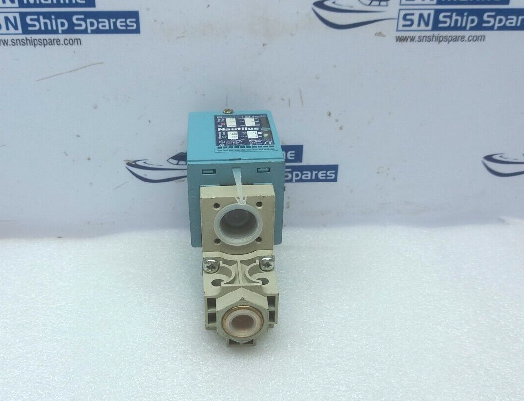Telemecanique XML C020B2S11 Pressure Switch Ui: 500V AC15 Square D