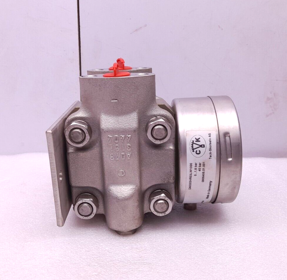 Teck Skotselv DA0303HR03LW1000 Differential Pressure Gauge Range 0…1.6 Bar Pmax