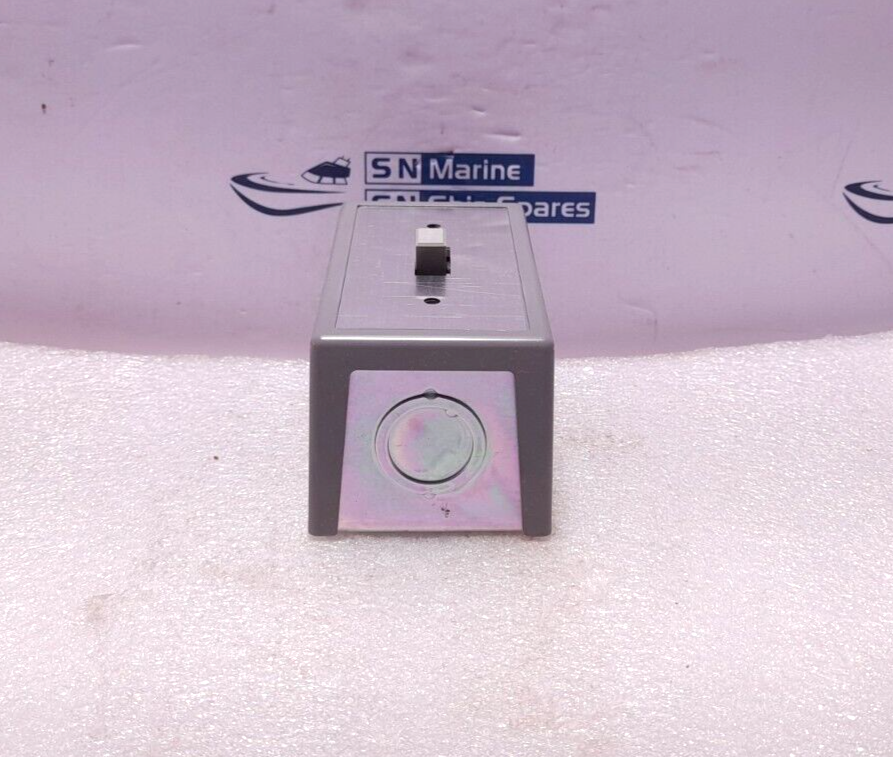 Square D 2510FG2 Ser A FHP Manual Starter NEMA 1 Enclosure