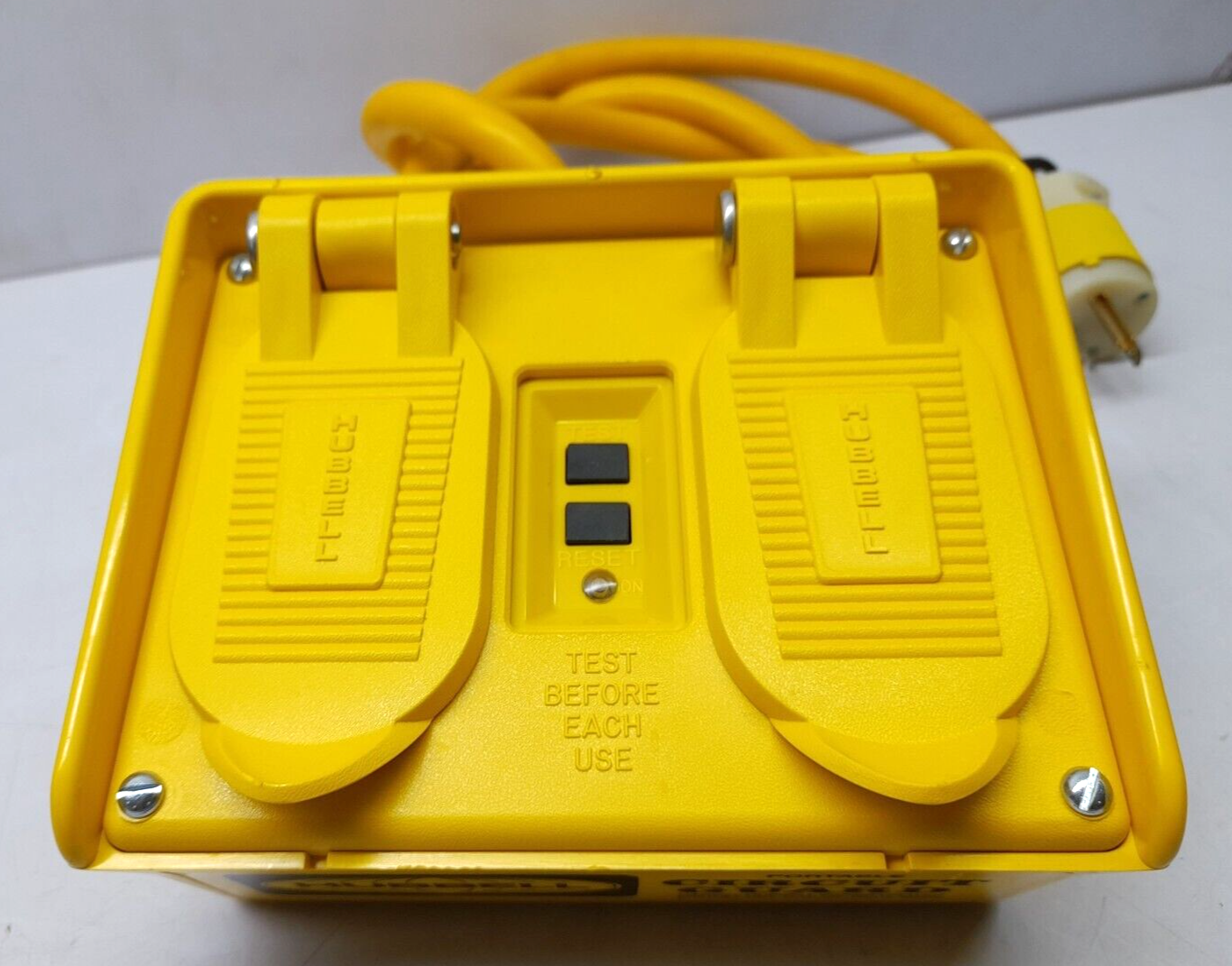 Hubbell GFP15M Ground Fault Circuit Interrupter Class A 120V 1800W 15A 60Hz Circ