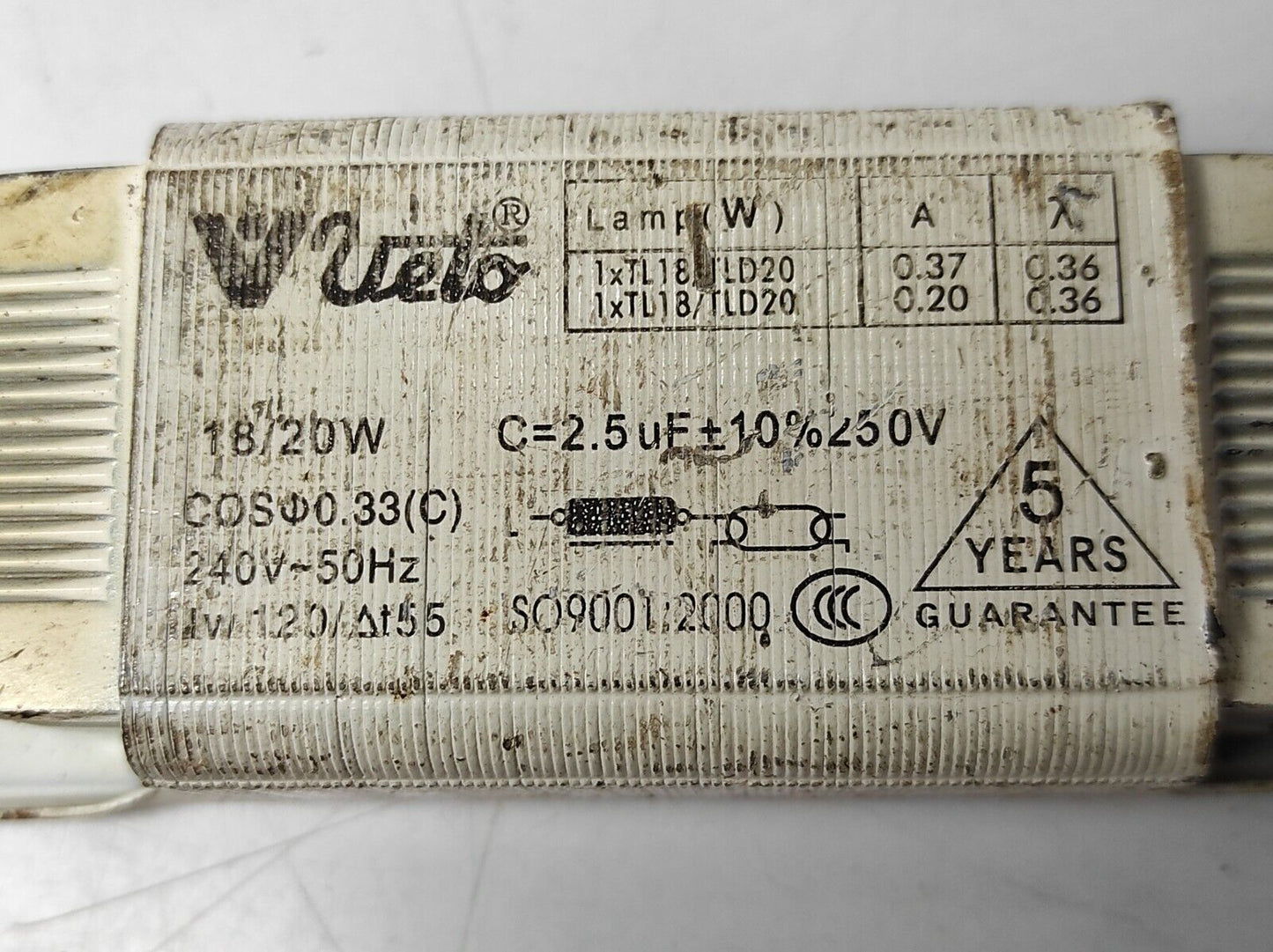 V Uelo 18/20W Ballast CosΦ0.33(C) C=2.5µF±10%250V 240V~50Hz tW120/Δt55