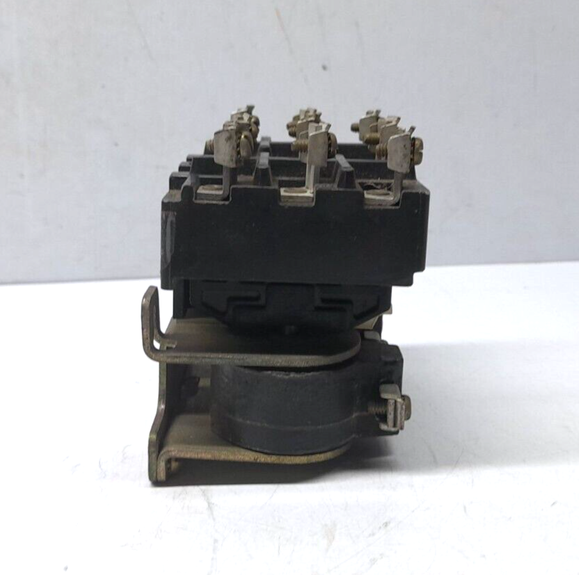 Square D 6965 R0-4 Ser C Hoist Contactor 110V50Hz 120V60Hz