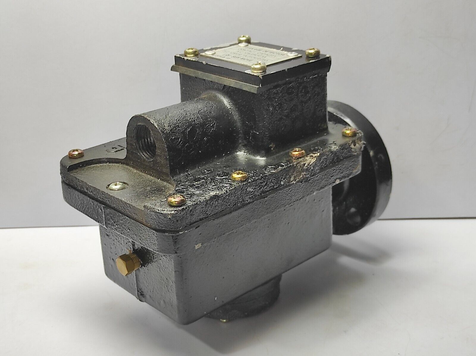 Sun Move Leakage Detector Contact Capacity AC 125/250V 3A DC 125V/0.1A 250V/0.05