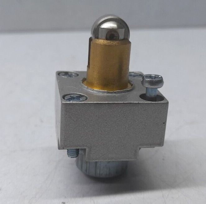 Telemecanique ZCKE67 AB Limit Switch Head / ZCKE67 /8B 1624 /525-00-0052