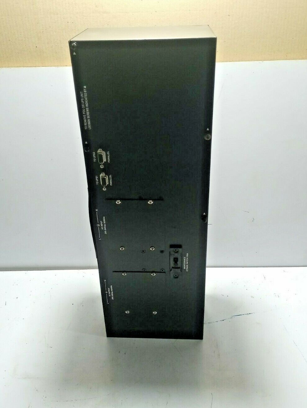 TrippLite SUPDMB20KHW Detachable Redundant PDU Option For Select SmartOnline UPS