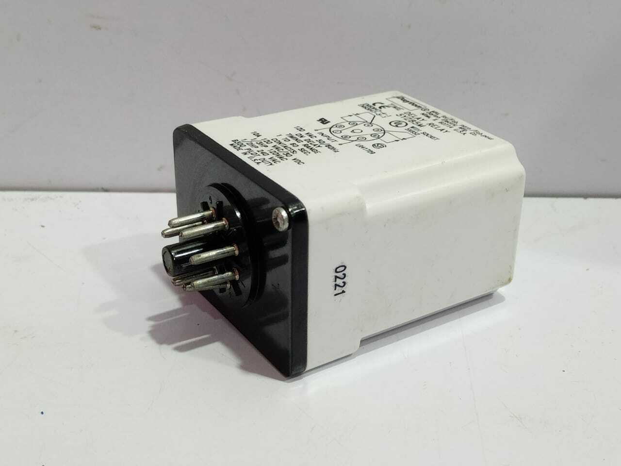 Dayton 5YZB5M Time Delay Relay 120VAC 50/60Hz On Delay Timing Range 1 To 60 Sec