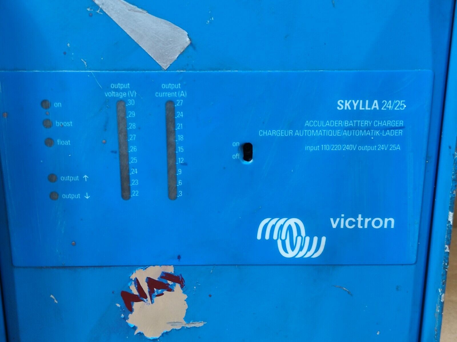 Victron Skylla 24/25 Battery Charger Input 110/220/240V Output 24V 25A Automatic