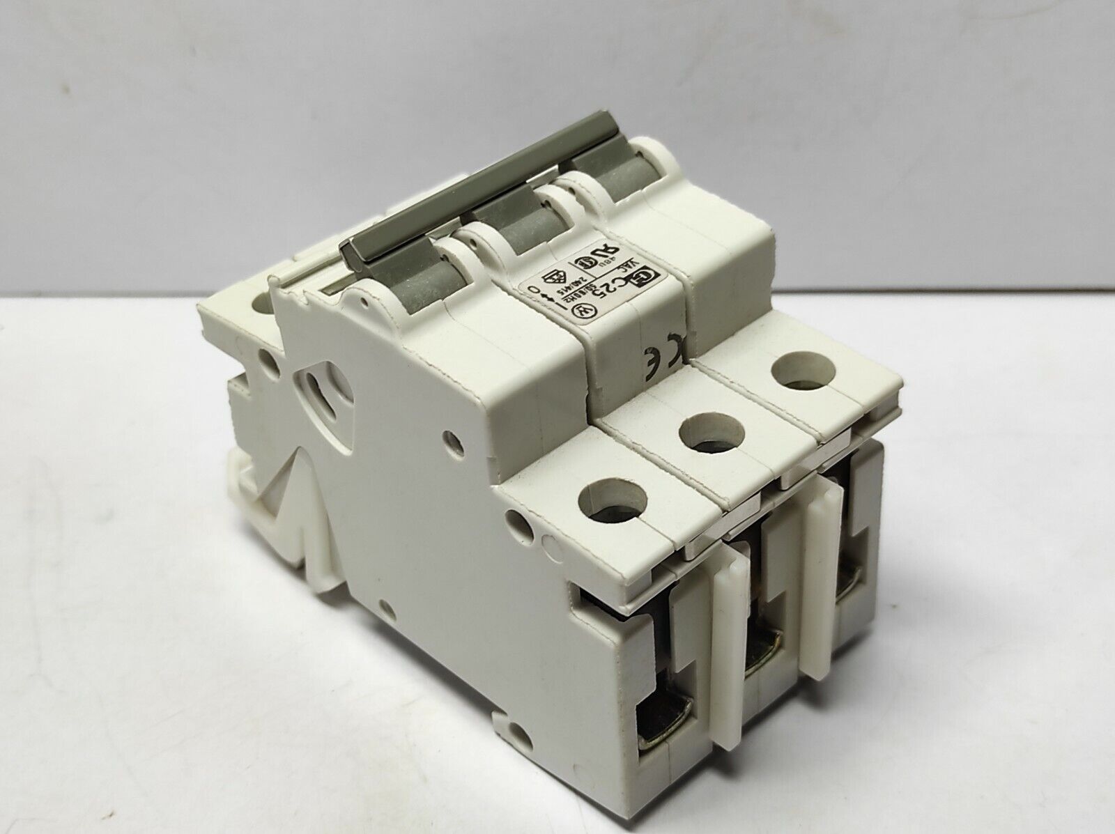 Thermo King 41-2521 Circuit Breaker Cutler Hammer C25 VAC 240/415 50/60Hz Icu 20