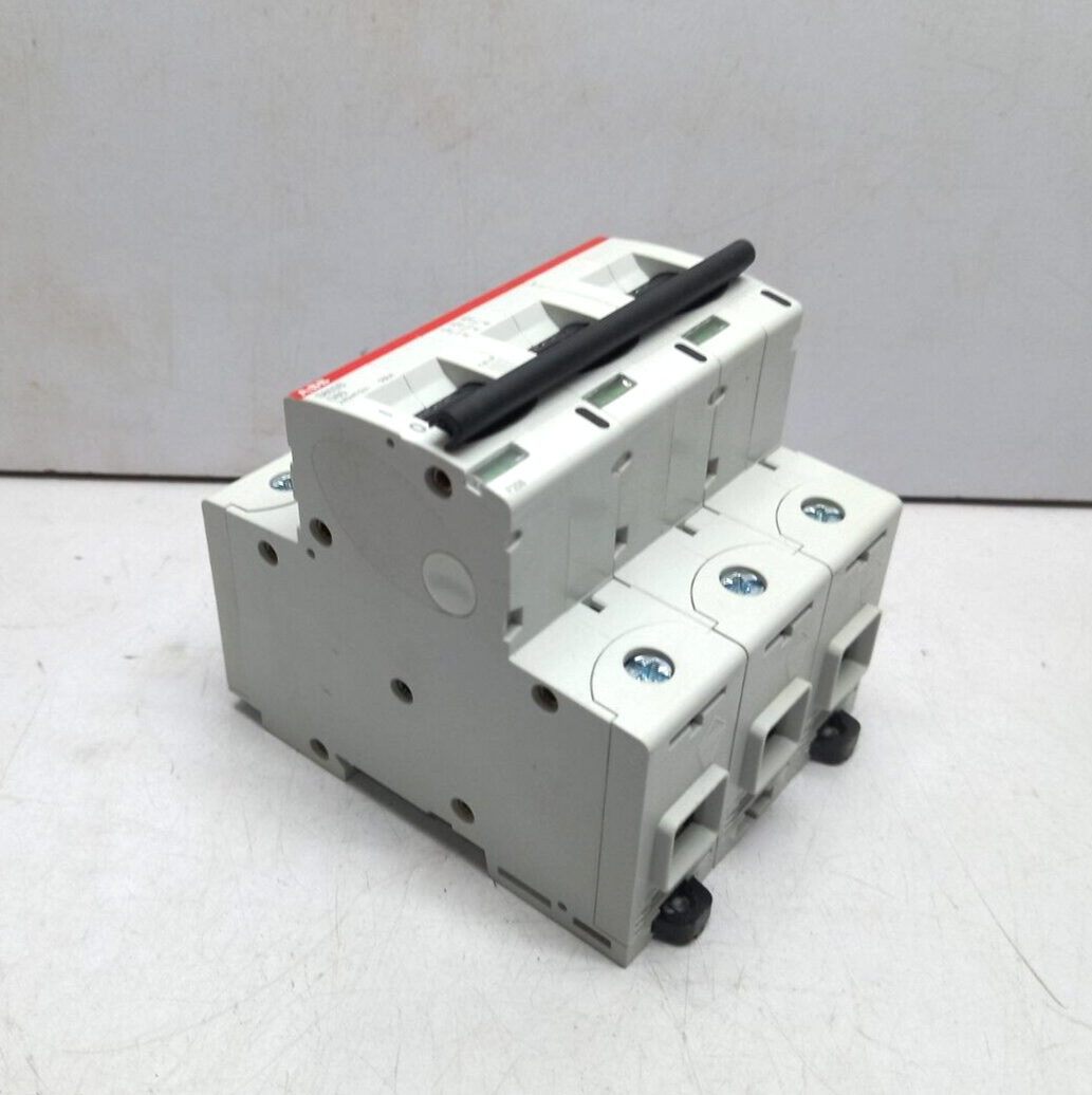 ABB 2CCS863001R0801 High Performance MCB S803S-D80 RS 435493