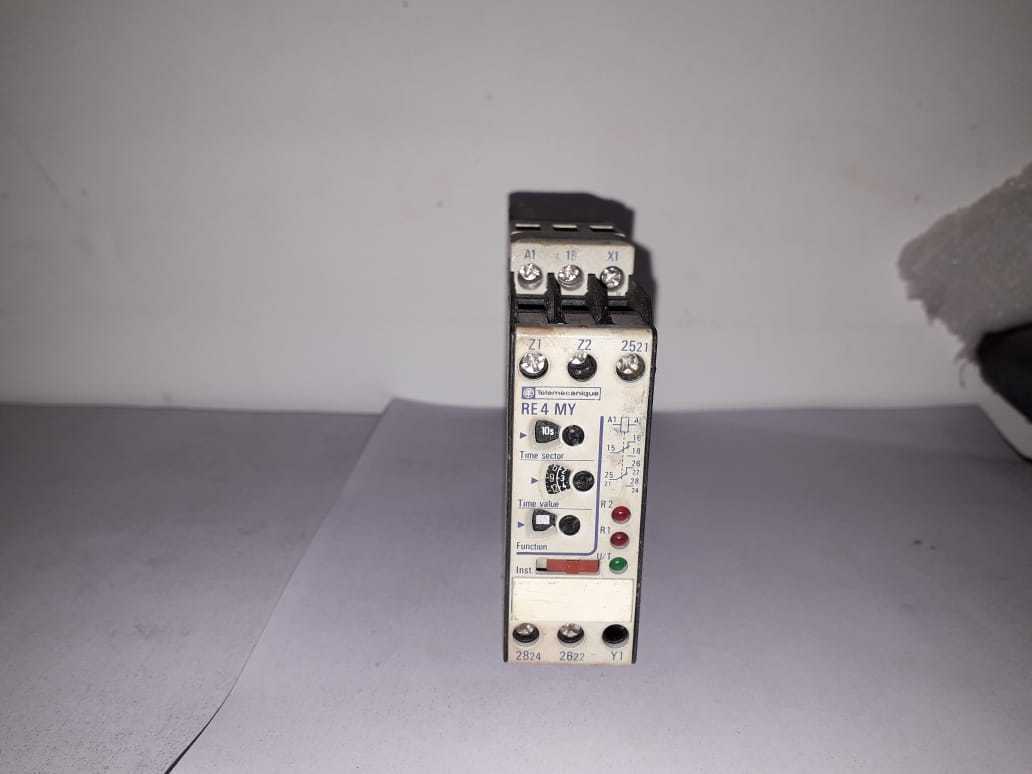 Telemecanique RE4 MY 13MW 0.5s-300h 