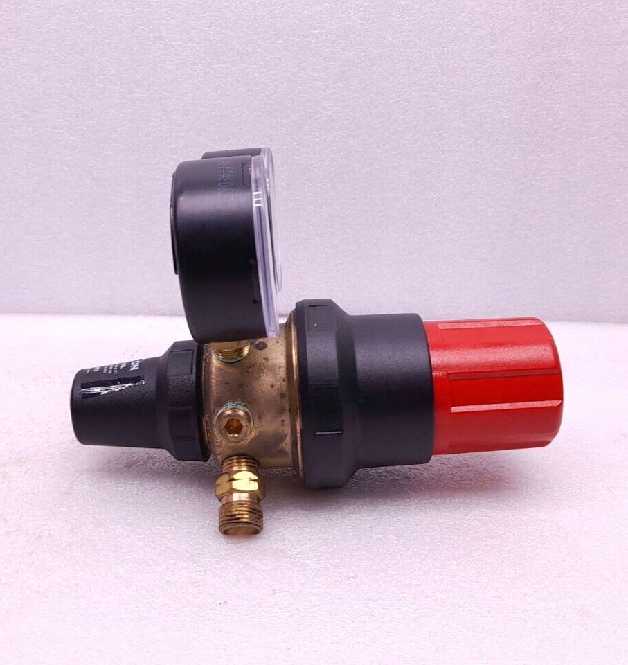 Afrox Saffire S 8500 AGM 150 Multi Stage Regulator Series 8500 Acetylene 150kPA