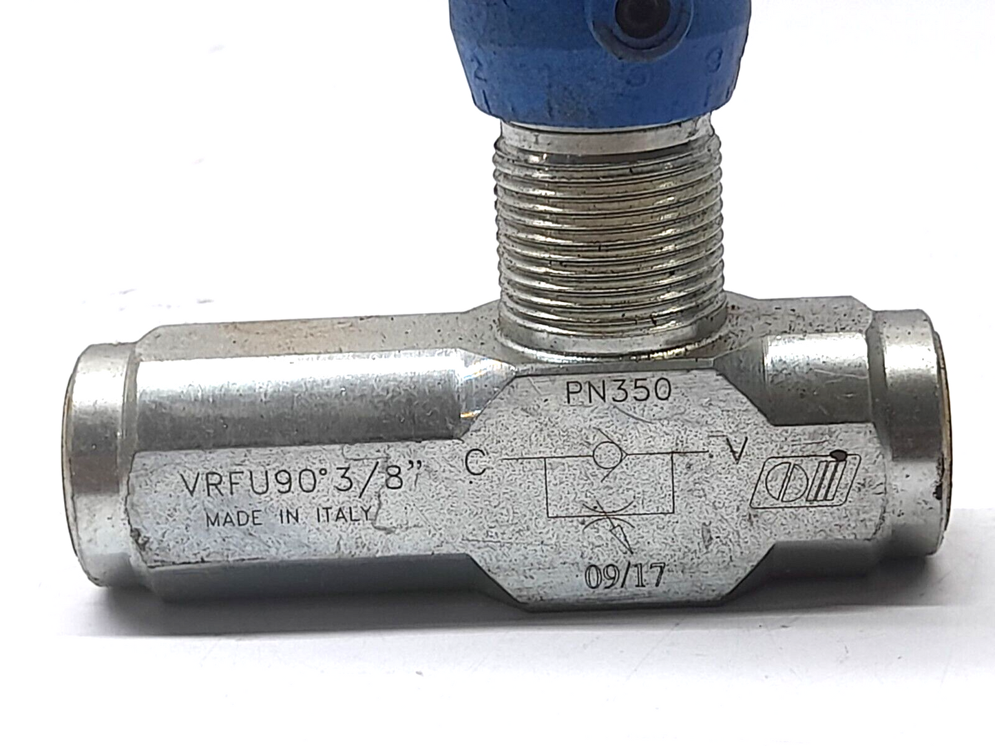 VRFU90◦3/8” Flow Control Valve