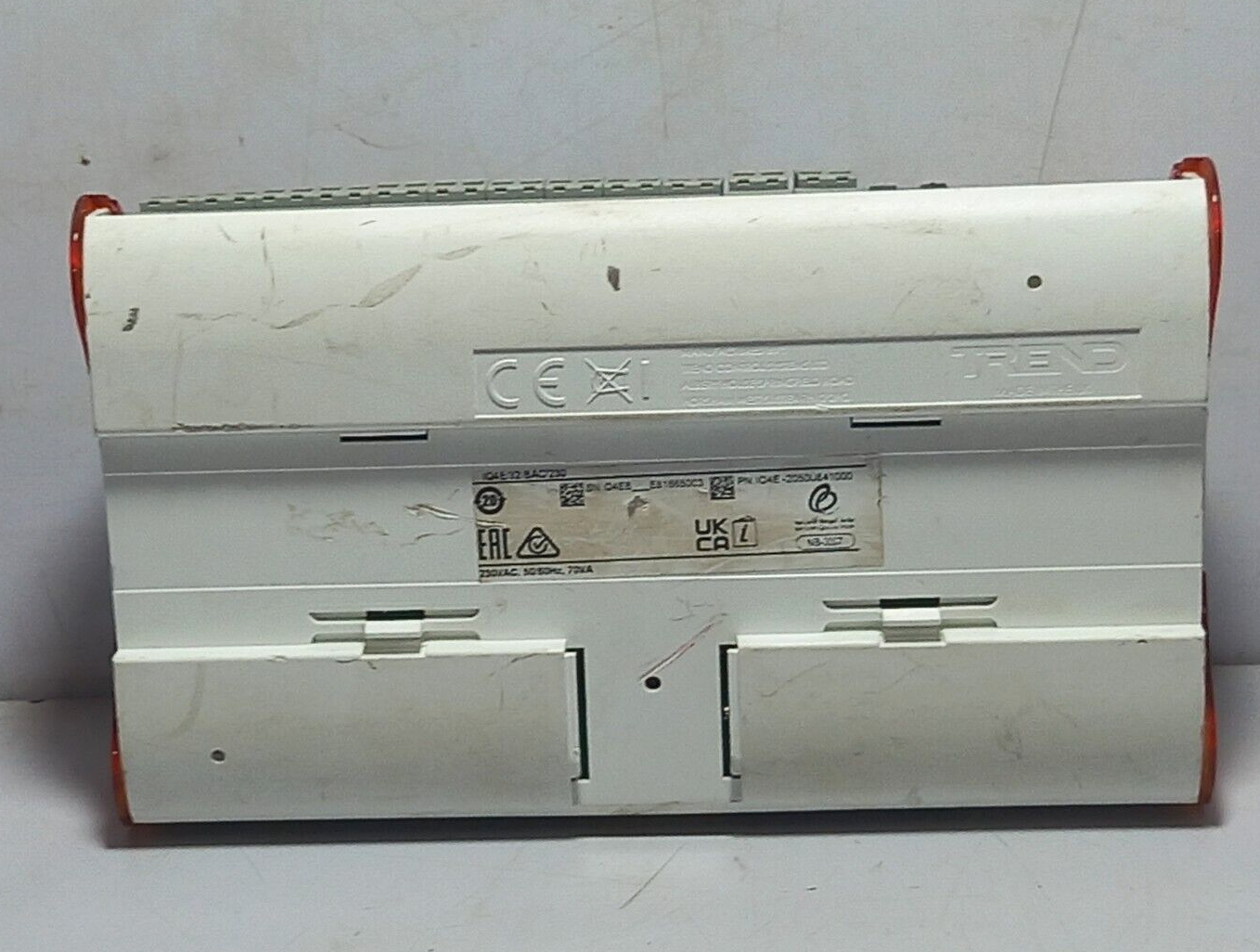 Trend IQ4E Controller IQ4E-2050U841000 / 230VAC, 50/60Hz, 70VA /IQ4E2050U841000