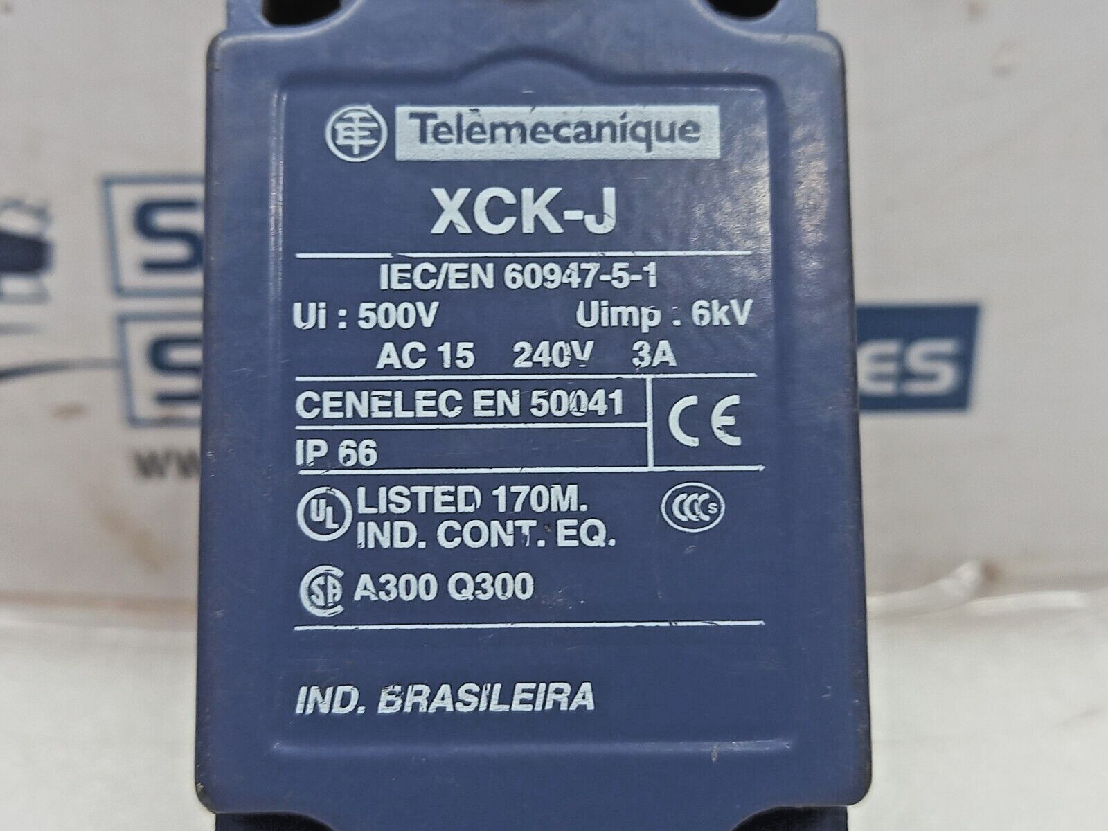Telemecanique XCK-J Limit Switch Ui: 500V Uimp: 6kV