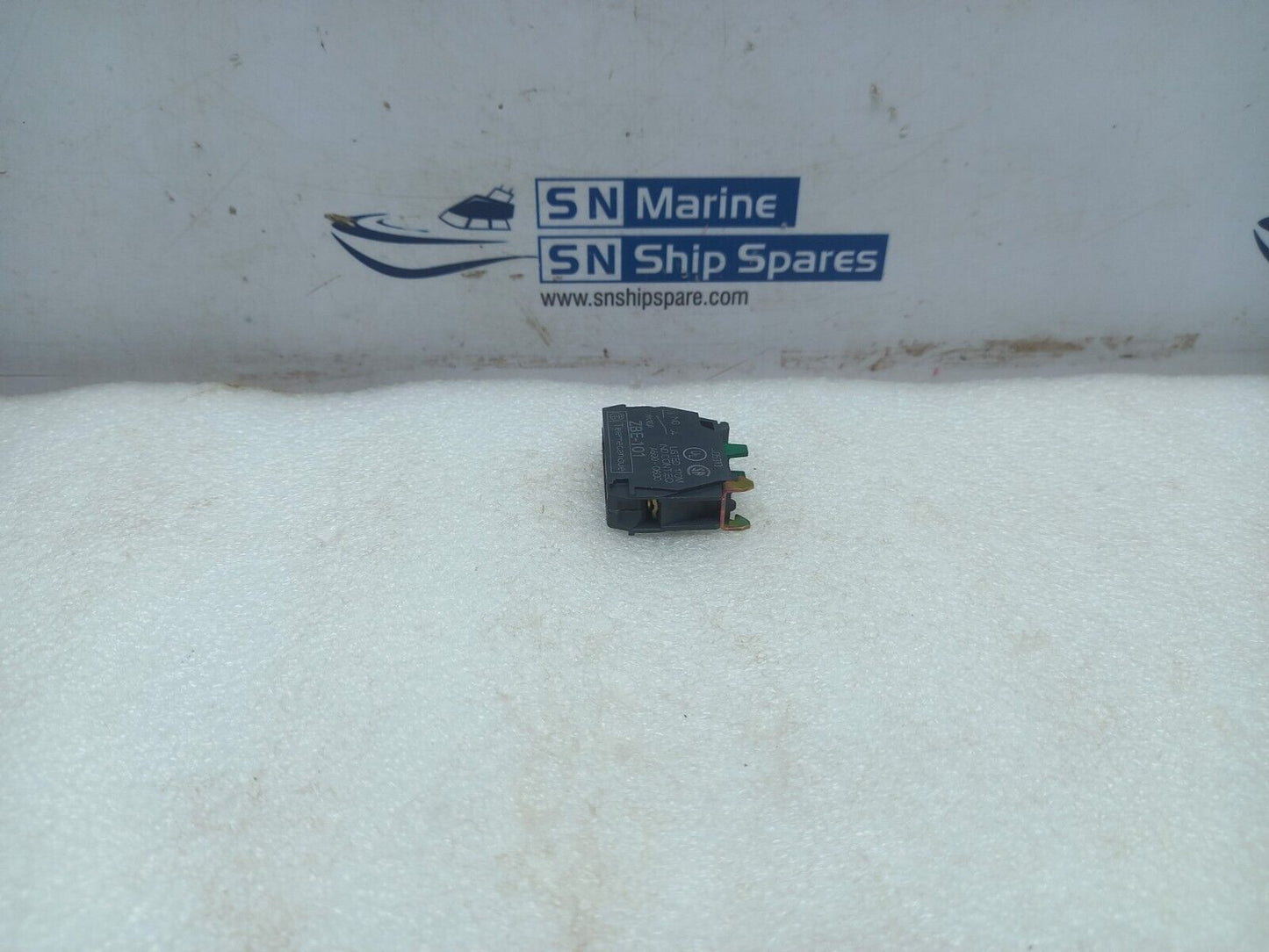 Telemecanique ZBE-101 Contact Block A600-Q600 AC 15 240V 3A 4PCs In Lot