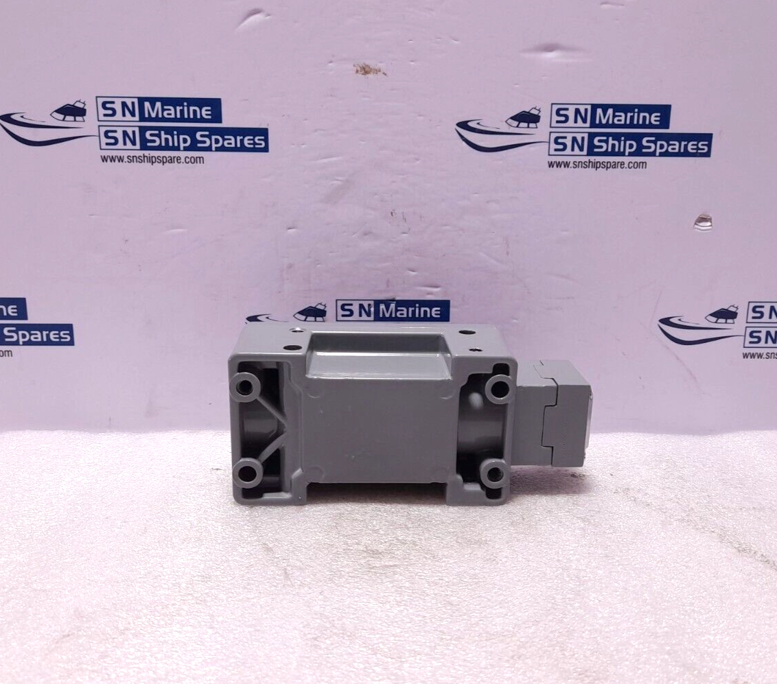Square D 9007CR61B2 Ser A Limit Switch NOV 7038A433 9007 CR61B2 Head Type B