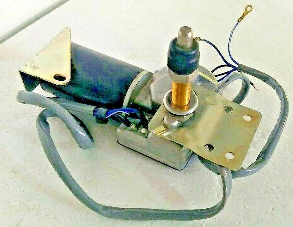 Asmo Window Wiper Motor For OBE Deck Crane - 80 Deg.Sweep 10mm Dia 75mm Shaft 