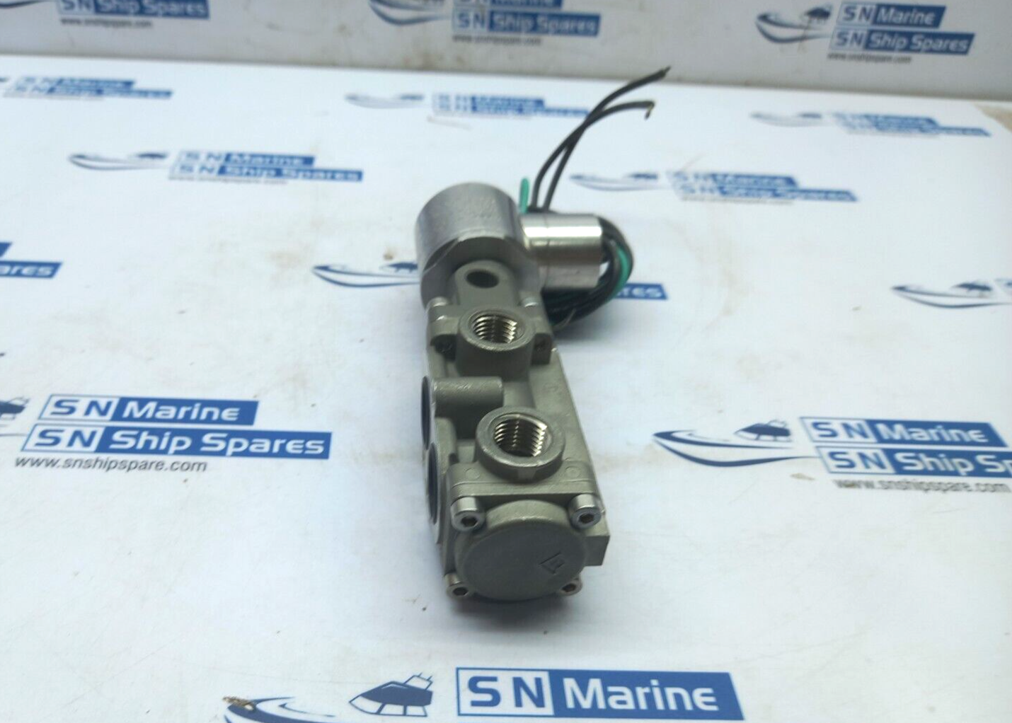 Versa CGS-4332-316-NE1-PC-ST-XX-D024 Four-Way Solenoid Valve CGS4332318