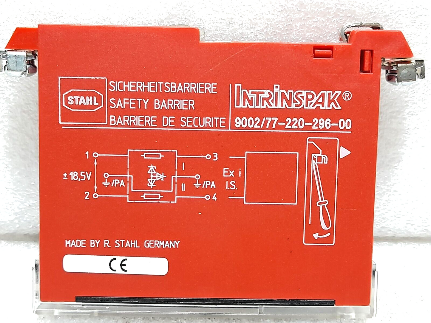 Stahl 9002/77-220-296-00 Safety Barrier Intrinspak NOV 6425060022Zener Barrier