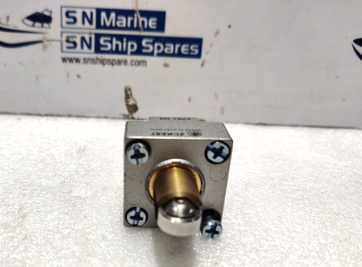 Telemecanique ZCKE67 Limit Switch Head