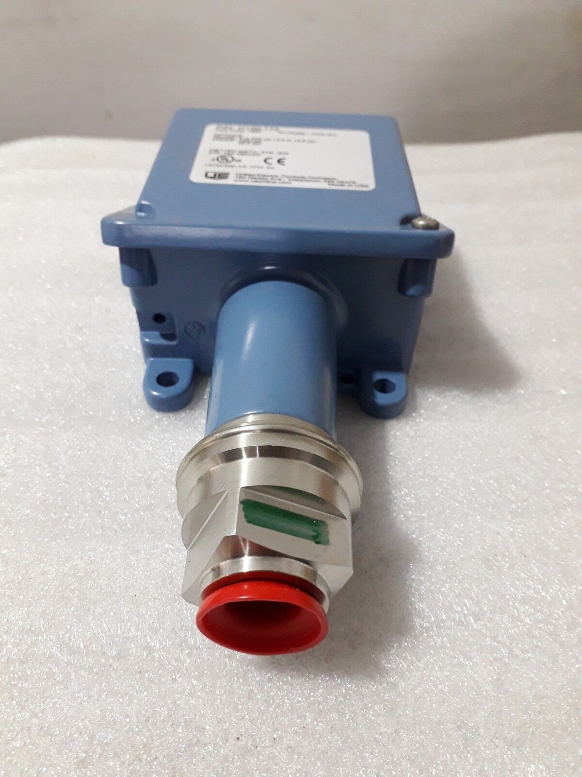 United Electric H100-174 Pressure Switch 8to200psi/0.6to13.8 bar 1000 psi 15A 