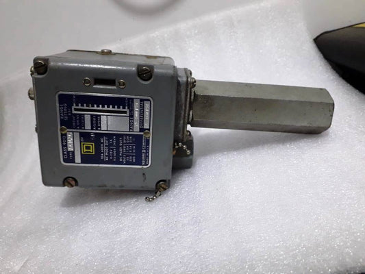 Square D Pressure Switch  9012 ACW-26 New 