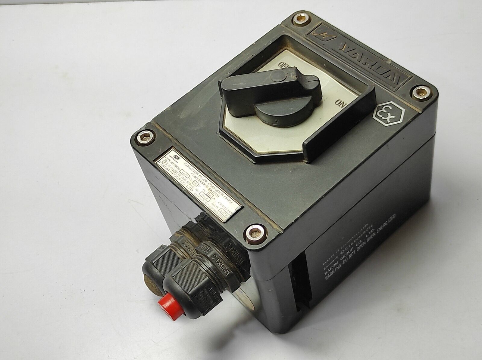 Warom BZZ8050-16/2 Explosion Proof Corrosion Proof Conversion Switch 16A