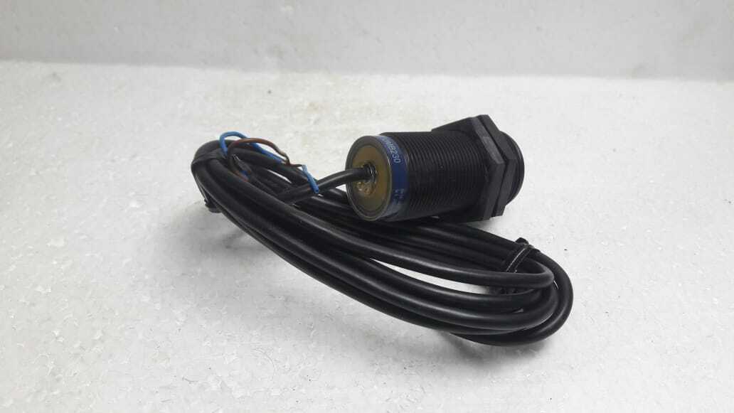 Telemecanique Square D XS4P30MB230 Proximity Switch