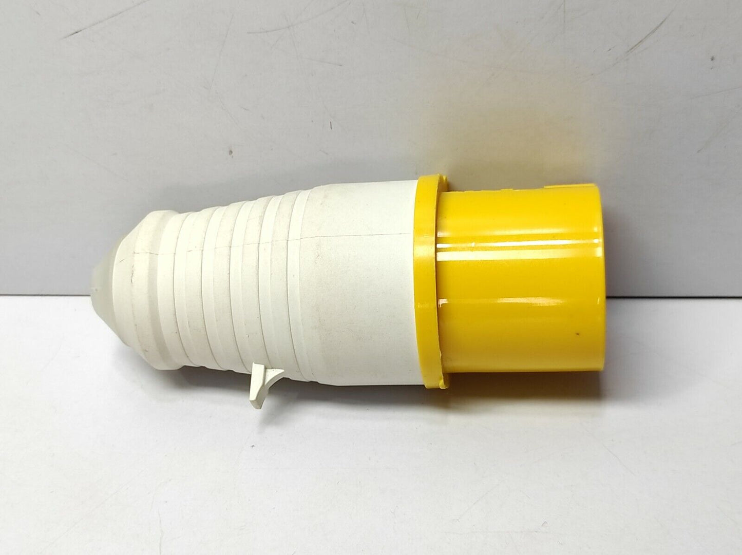 Weatherproof Plug Type 013-4 16A-4h/110-130V~