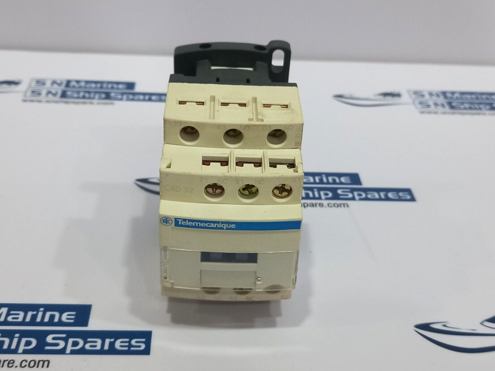 Telemecanique CAD32F7 Control Relay 110V 50/60Hz Square D