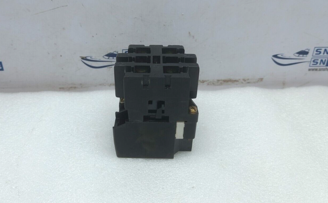 Square D Class 8910 K0-2S6 Definite Purpose Contactor