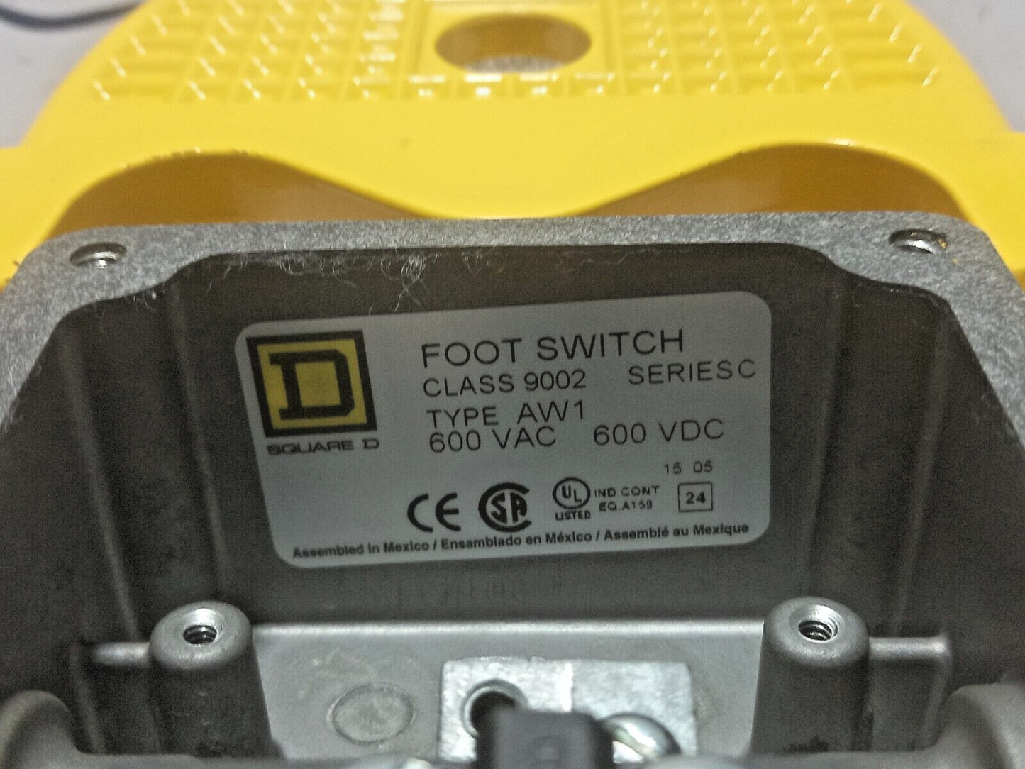 Square D Class 9002 Foot Switch Type: AW1 Series C 600VAC 600VDC