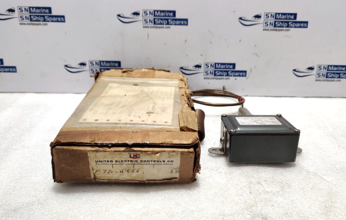 United Electric Controls  5856 Temperature Controller Type: F7D