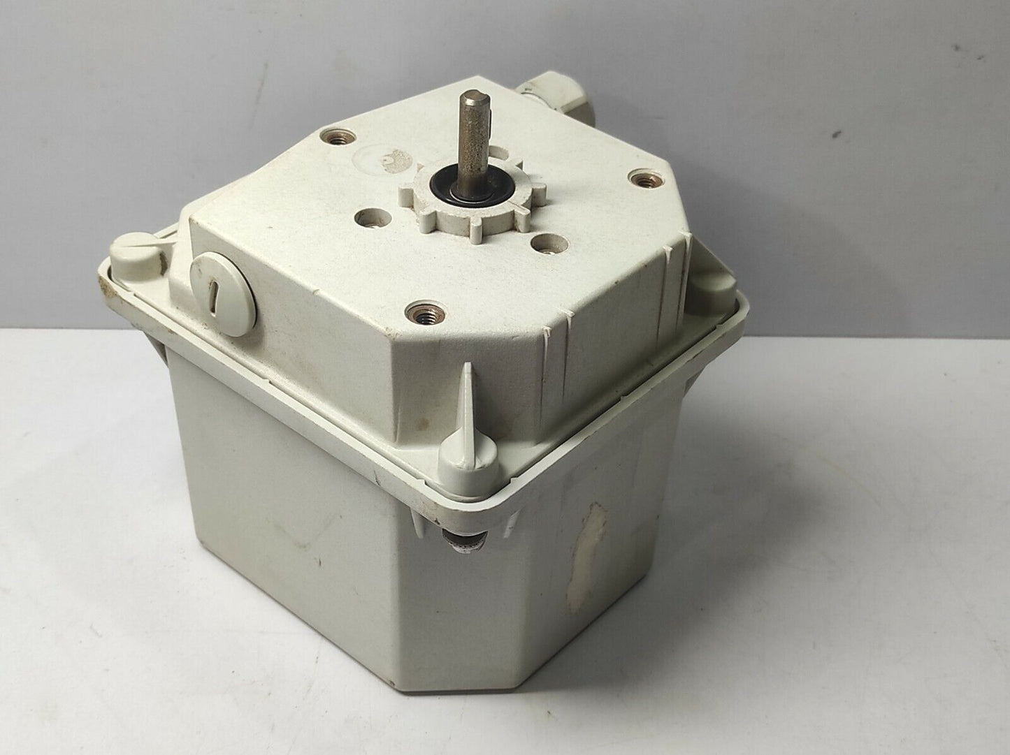 Stromag AG 51_11_NMOZ_499 Gear Limit Switch Ui 250VAC Ith 10A 151577/10 IP66 230