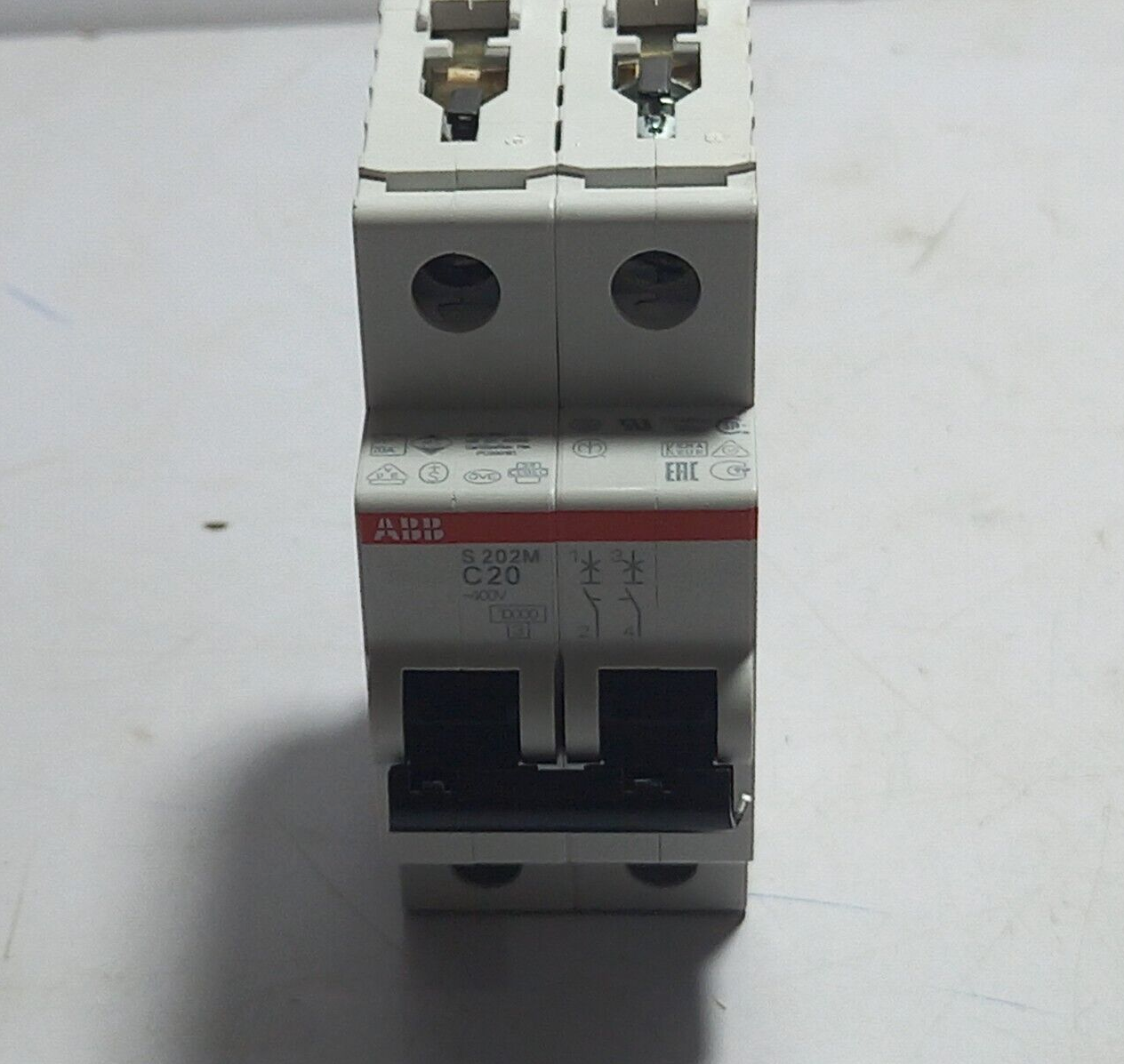 ABB 2CDS272001R0204 Circuit Breaker / S202M-C20 / -100V
